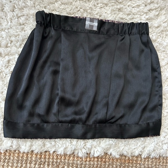 Habit of Urban black skirt - like new, reversible - Picture 2 of 5